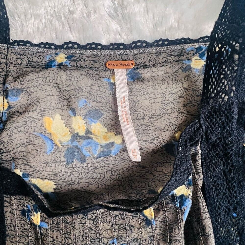 Free People Women's Black Floral Print Lace Overlay Tank Top Size XS - Picture 4 of 10